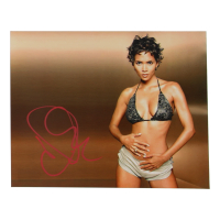 Halle Berry Signed 8x10 Photo (SWAU) at PristineAuction.com