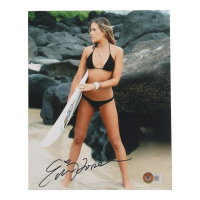 Erica Hosseini Signed 8x10 Photo (Beckett) at PristineAuction.com