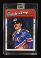 Richard Petty Signed 2023 Donruss Optic #67 RETRO (PA) at PristineAuction.com