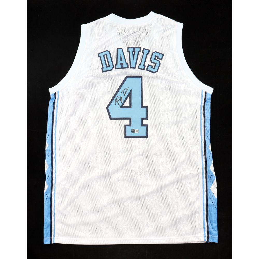 RJ Davis Signed Jersey (Beckett) at PristineAuction.com