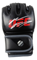 Nate Diaz Signed UFC Glove (Beckett) at PristineAuction.com