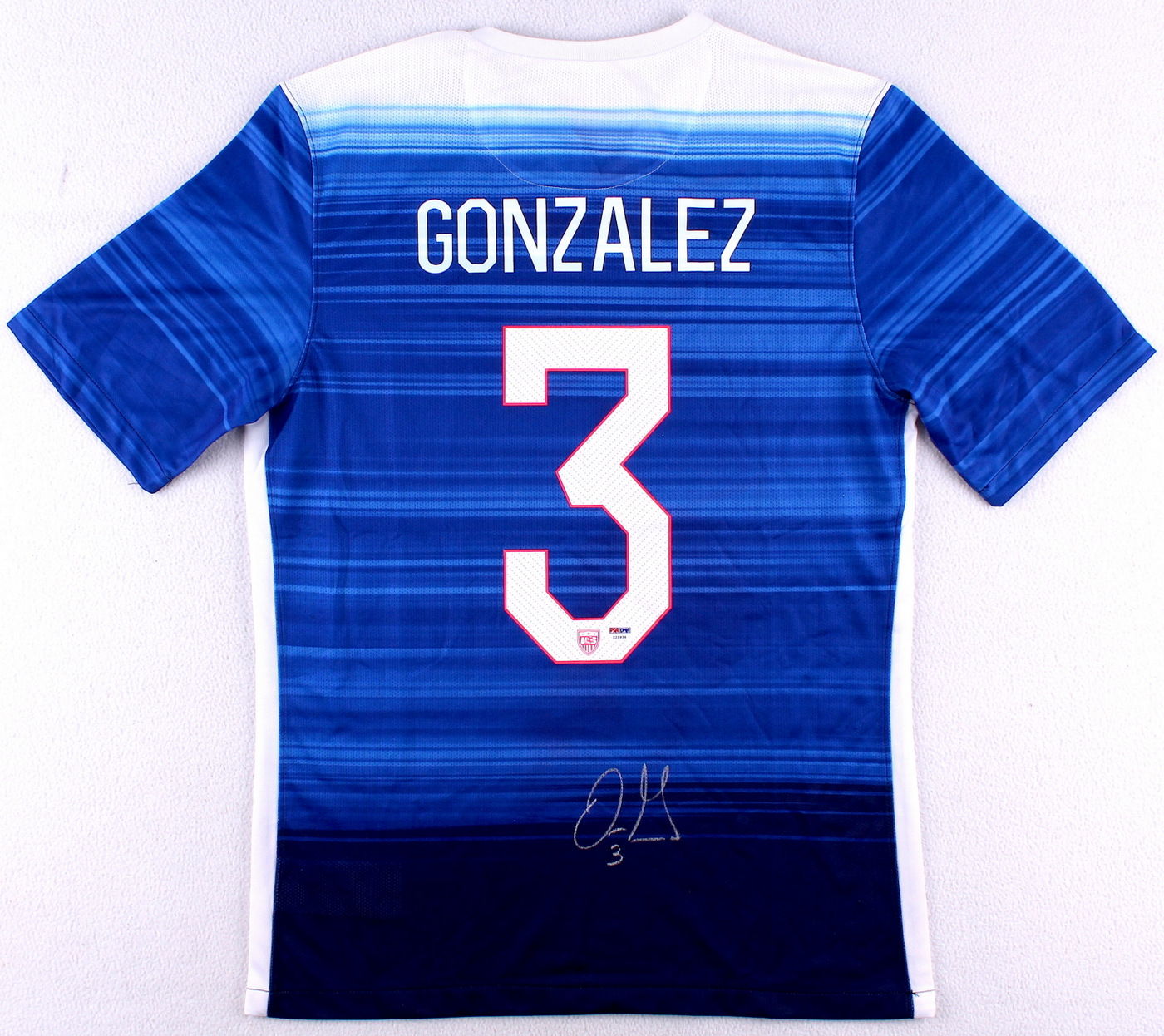 Omar Gonzalez Signed Team USA Jersey (PSA COA) at PristineAuction.com Omar Gonzalez Signed Team USA Jersey (PSA COA) at PristineAuction.com
