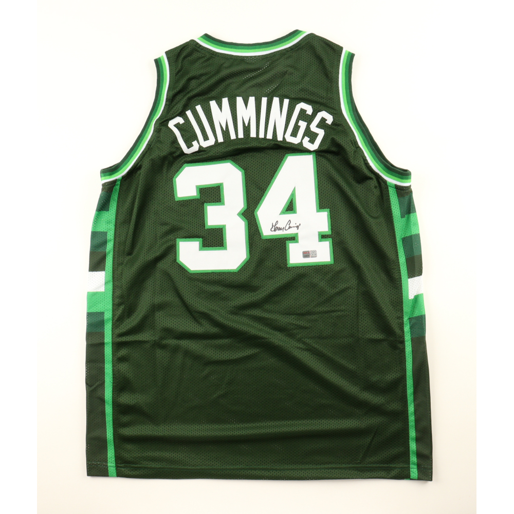 Terry Cummings Signed Jersey (TriStar) at PristineAuction.com