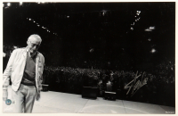Stan Lee Signed 11x17 Photo (Beckett) at PristineAuction.com