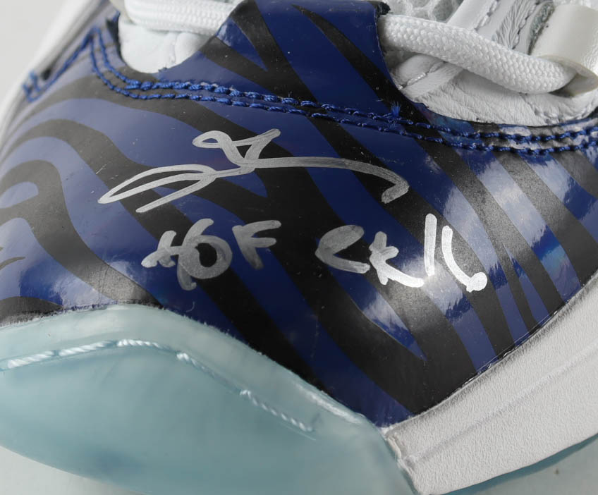 Allen Iverson Signed Reebok Basketball Shoe Inscribed "HOF 2K16" (Beckett) at PristineAuction.com Allen Iverson Signed Reebok Basketball Shoe Inscribed "HOF 2K16" (Beckett) at PristineAuction.com