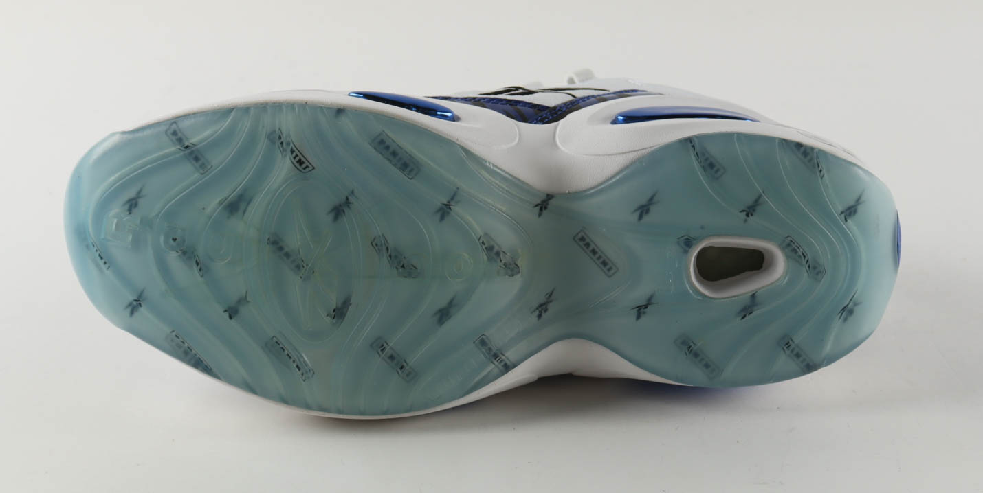 Allen Iverson Signed Reebok Basketball Shoe Inscribed "HOF 2K16" (Beckett) at PristineAuction.com Allen Iverson Signed Reebok Basketball Shoe Inscribed "HOF 2K16" (Beckett) at PristineAuction.com