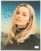 Margot Robbie Signed 8x10 Photo (Celebrity Authentics) at PristineAuction.com
