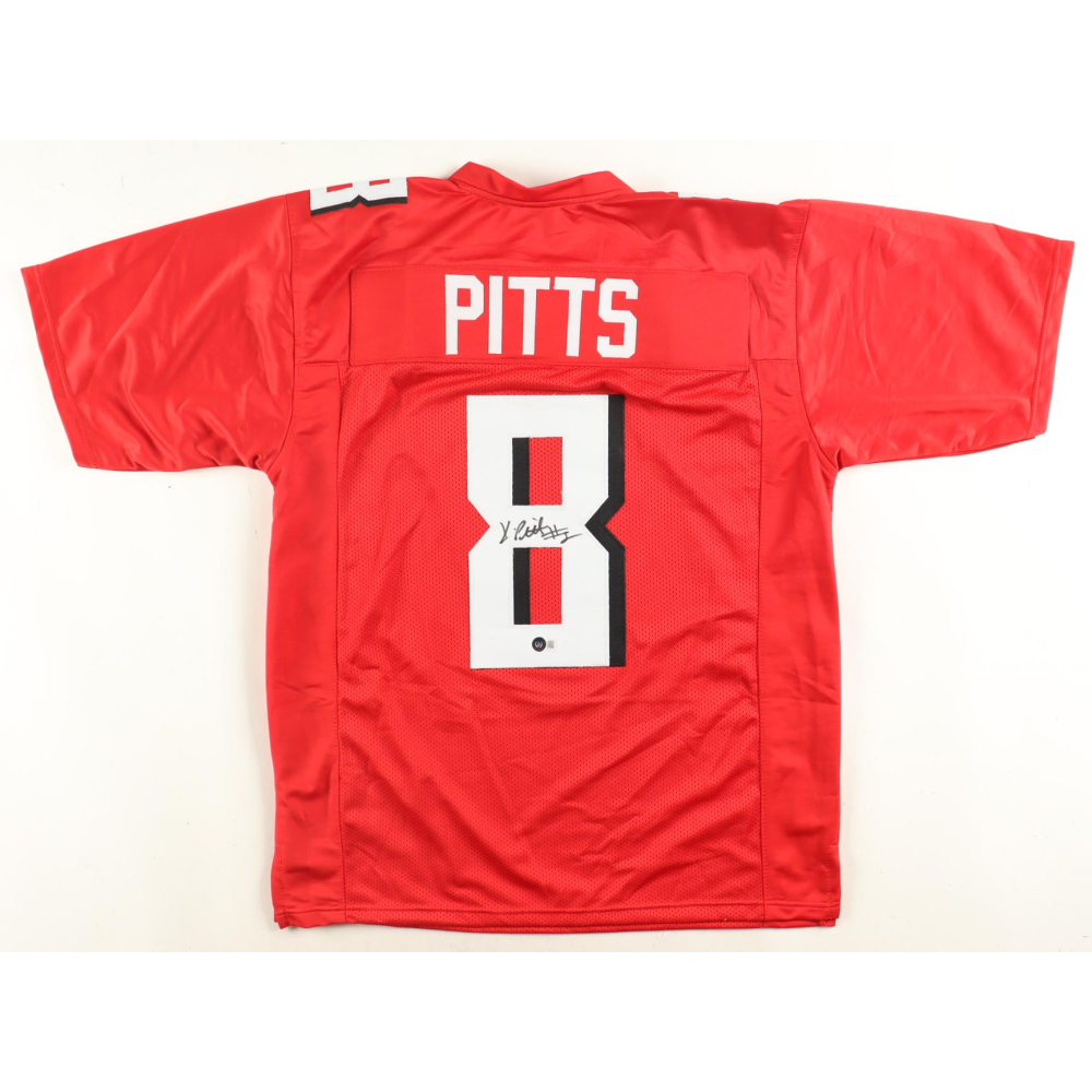 Kyle Pitts Signed Jersey (Beckett) at PristineAuction.com
