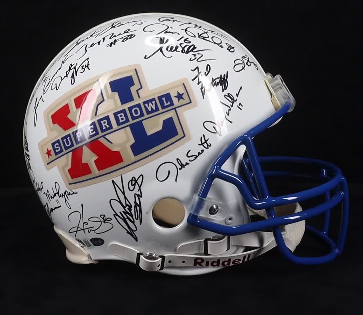 Tom Brady, Joe Montana, John Elway, Jerry Rice, Joe Namath | Super Bowl MVP's LE Full-Size Authentic On-Field Helmet #41/120 Signed By (35) (Beckett) at PristineAuction.com Tom Brady, Joe Montana, John Elway, Jerry Rice, Joe Namath | Super Bowl MVP's LE Full-Size Authentic On-Field Helmet #41/120 Signed By (35) (Beckett) at PristineAuction.com