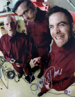 Chris Pine Signed "Smokin' Aces" 11x14 Photo (Beckett) at PristineAuction.com