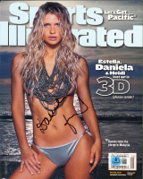Daniela Pestova Signed 2000 "Sports Illustrated" Magazine Cover (Beckett) at PristineAuction.com