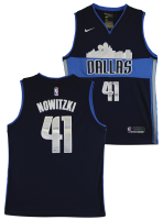 Dirk Nowitzki Signed Mavericks Nike Authentic Jersey (Beckett) at PristineAuction.com