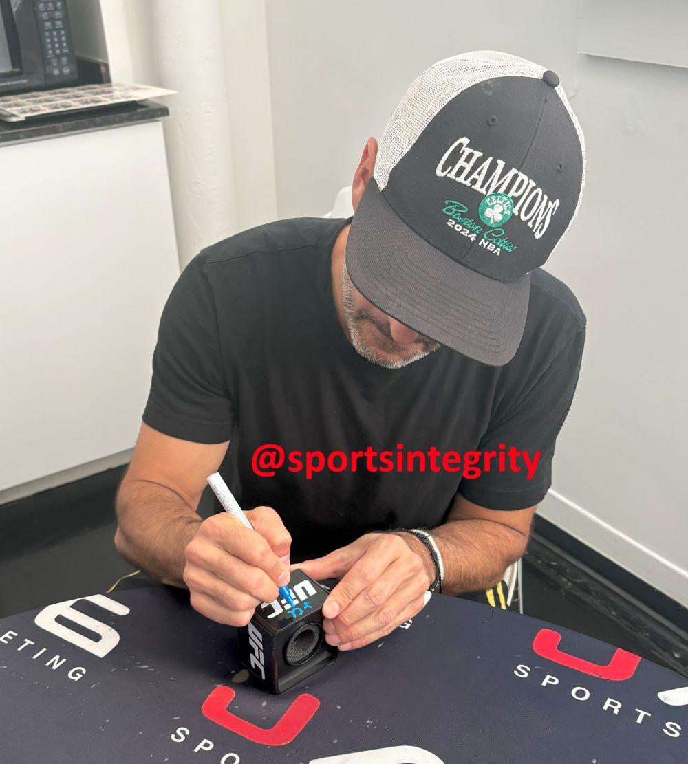 Jon Anik Signed UFC Glove (JSA) at PristineAuction.com Jon Anik Signed UFC Glove (JSA) at PristineAuction.com