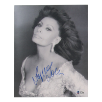 Sophia Loren Signed 8x10 Photo (Beckett) at PristineAuction.com