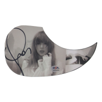 Taylor Swift Signed Acoustic Guitar Pickguard (PSA) at PristineAuction.com