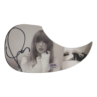 Taylor Swift Signed Acoustic Guitar Pickguard (PSA) at PristineAuction.com