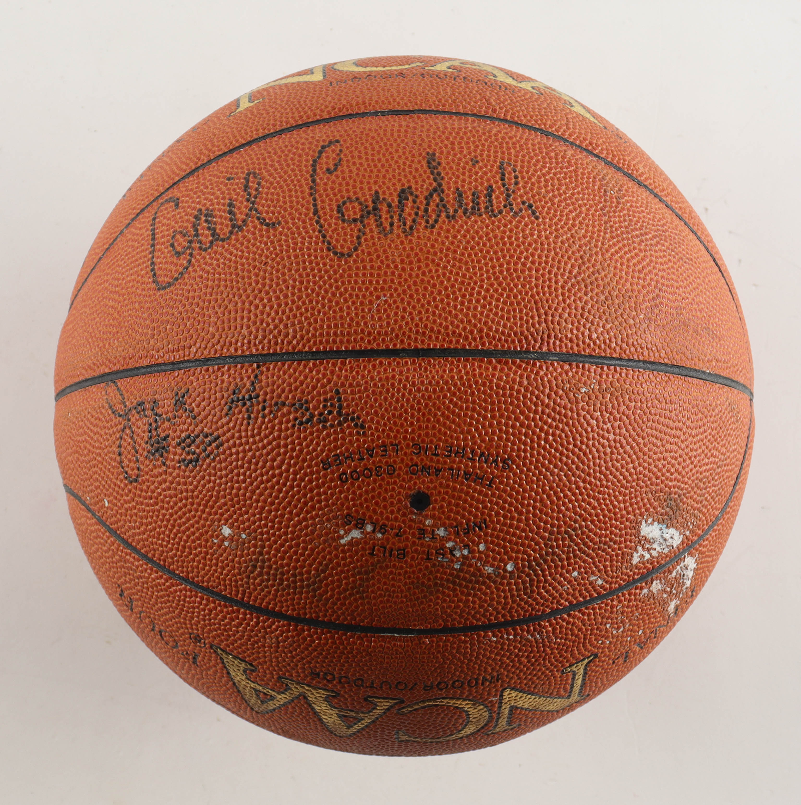 1963-64 UCLA Bruins Basketball Team-Signed By (7) Including John Wooden, Walt Hazzard, Gail Goodrich, Kenny Washington, Jack Hirsch, Keith Erickson & Fred Slaughter (Beckett) at PristineAuction.com 1963-64 UCLA Bruins Basketball Team-Signed By (7) Including John Wooden, Walt Hazzard, Gail Goodrich, Kenny Washington, Jack Hirsch, Keith Erickson & Fred Slaughter (Beckett) at PristineAuction.com