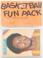 1975 Topps Basketball Card Fun Pack with (10) Cards at PristineAuction.com