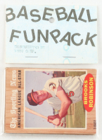 1962 Topps Baseball Card Fun Pack with (10) Cards at PristineAuction.com
