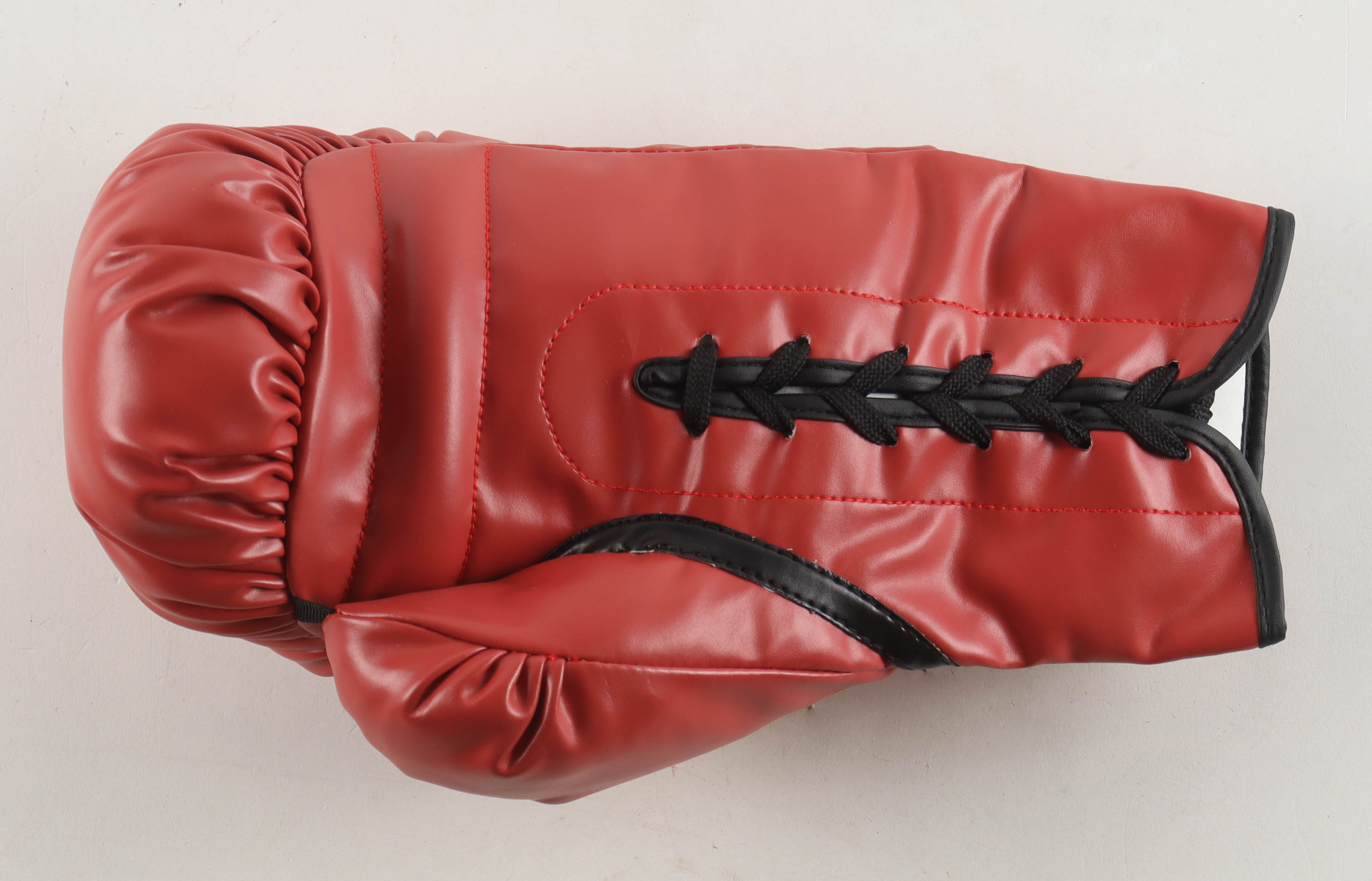 Mike Tyson Signed Everlast Boxing Glove (Tyson) at PristineAuction.com Mike Tyson Signed Everlast Boxing Glove (Tyson) at PristineAuction.com