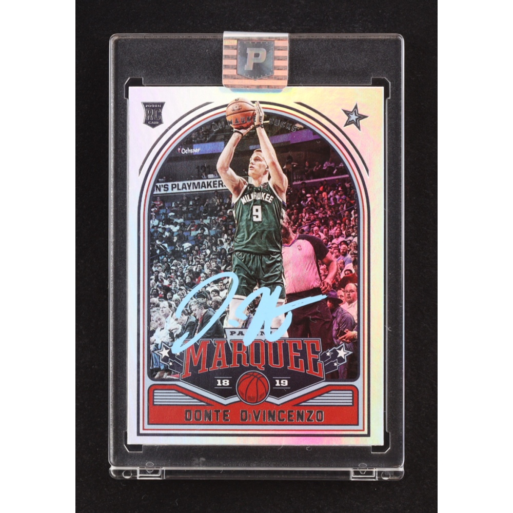 Donte DiVincenzo Signed 2018-19 Panini Chronicles #258 RC / Marquee (PA) at PristineAuction.com