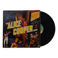 Alice Cooper Signed "The Alice Cooper Show" Vinyl Record Album (Beckett) at PristineAuction.com