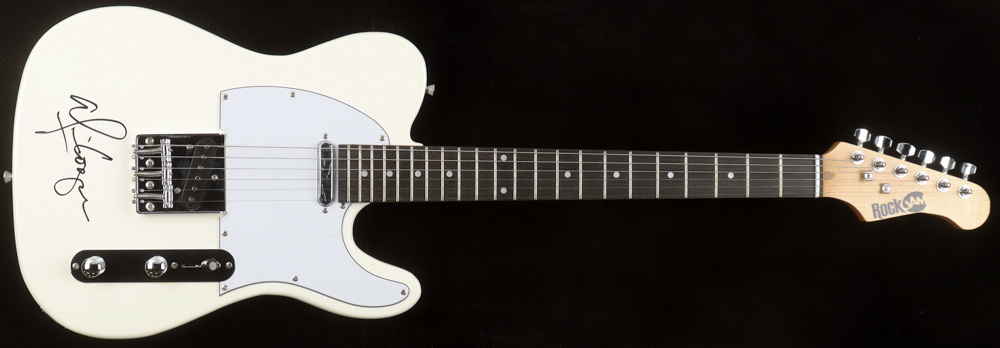 Alice Cooper Signed Full-Size Electric Guitar (Beckett) at PristineAuction.com Alice Cooper Signed Full-Size Electric Guitar (Beckett) at PristineAuction.com