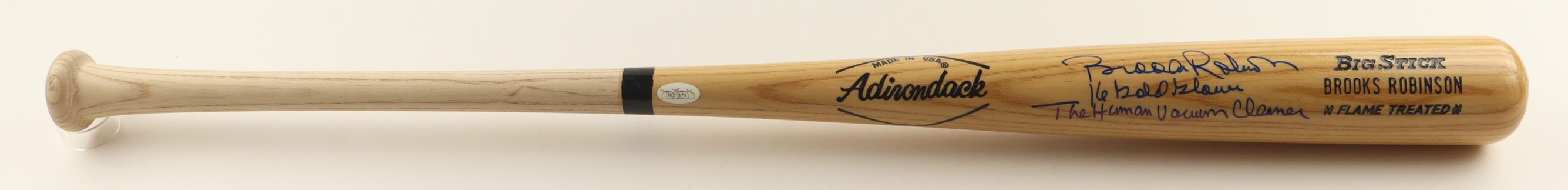 Brooks Robinson Signed Adirondack Player Model Baseball Bat Inscribed "16 Gold Glove" & "The Human Vacuum Cleaner" (JSA) at PristineAuction.com Brooks Robinson Signed Adirondack Player Model Baseball Bat Inscribed "16 Gold Glove" & "The Human Vacuum Cleaner" (JSA) at PristineAuction.com