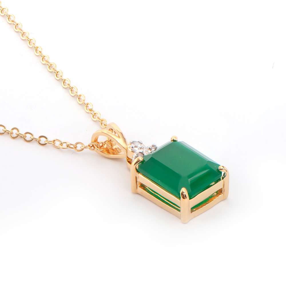 4.18 CTW Green Agate & Diamonds 18K Gold Plated Necklace Size 18 Inches| Estimated Retail Value: $1,599 (AMG) at PristineAuction.com 4.18 CTW Green Agate & Diamonds 18K Gold Plated Necklace Size 18 Inches| Estimated Retail Value: $1,599 (AMG) at PristineAuction.com