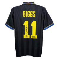 Ryan Giggs Signed Manchester United Umbro Authentic Jersey (Beckett) at PristineAuction.com