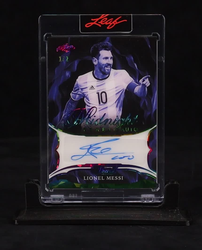 Lionel Messi 2025 Leaf Pearl Midnight Autographs Rainbow Crystal #MP-LM1 #1/2 at PristineAuction.com