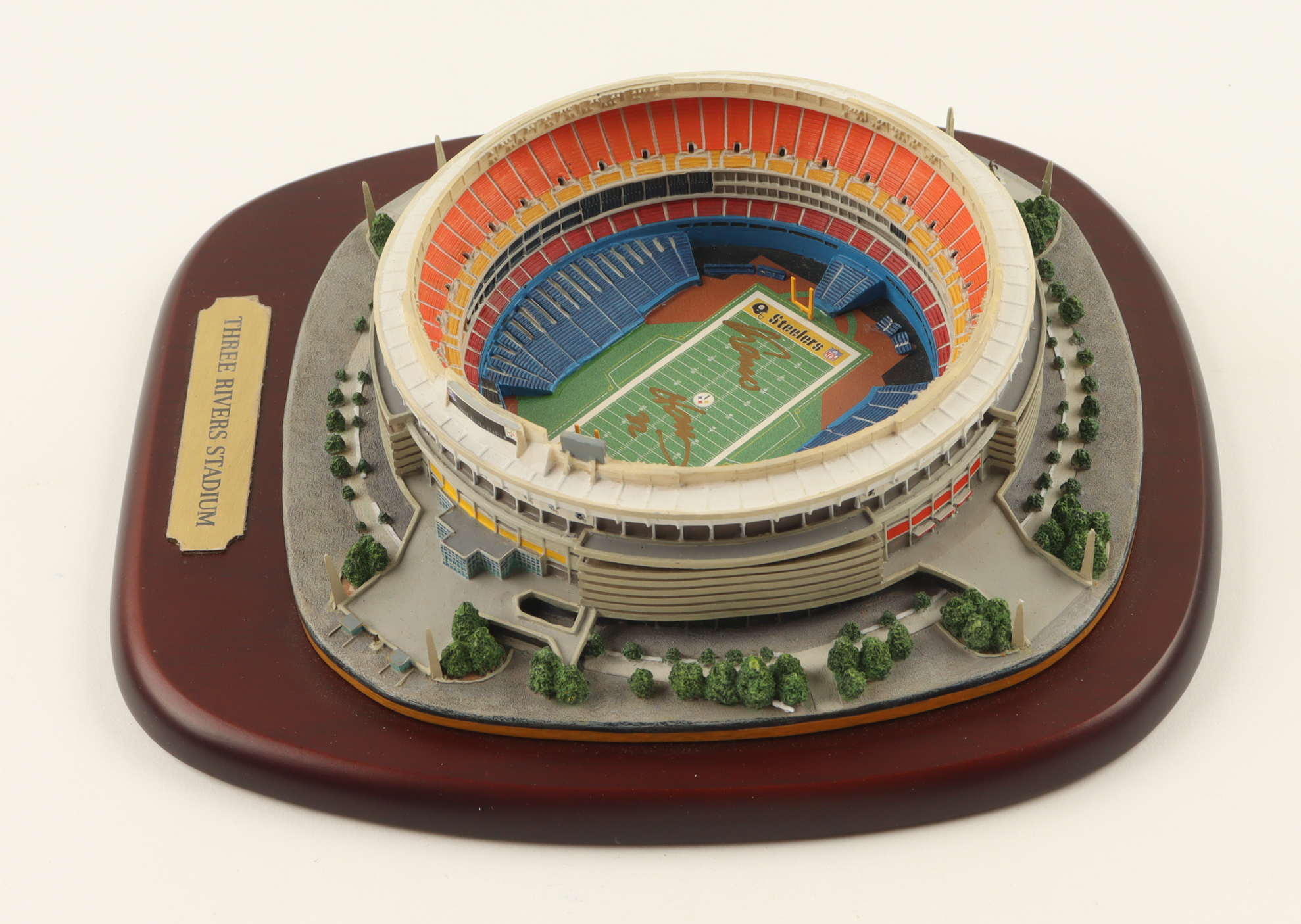 Franco Harris Signed LE Danbury Mint Steelers Three Rivers Stadium Replica Model (JSA) at PristineAuction.com Franco Harris Signed LE Danbury Mint Steelers Three Rivers Stadium Replica Model (JSA) at PristineAuction.com