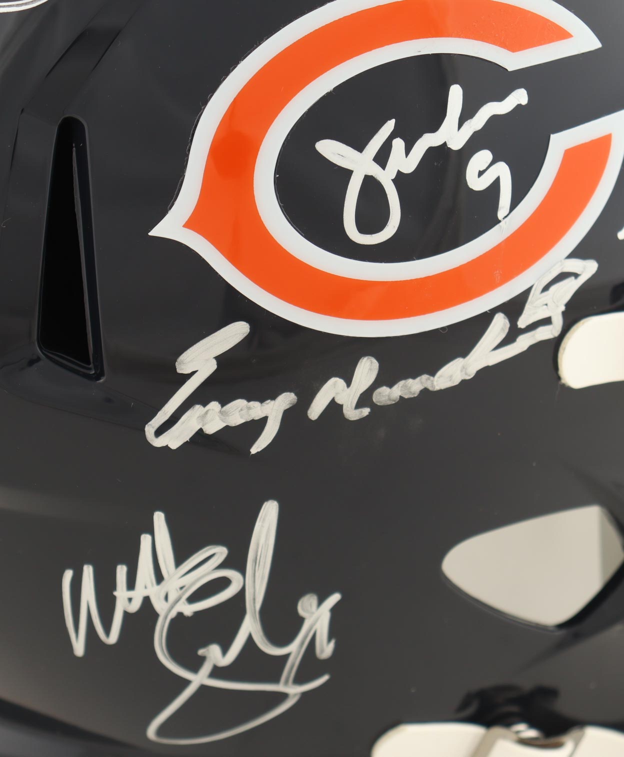 Bears Full-Size Speed Helmet Team-Signed By (10) With Dan Hampton, Mike Singletary, Jim McMahon, Matt Suhey (JSA) at PristineAuction.com Bears Full-Size Speed Helmet Team-Signed By (10) With Dan Hampton, Mike Singletary, Jim McMahon, Matt Suhey (JSA) at PristineAuction.com