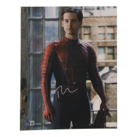 Tobey Maguire Signed "Spider-Man" 11x14 Photo (Beckett) at PristineAuction.com