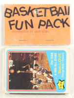 1972 Topps Basketball Card Fun Pack with (10) Cards at PristineAuction.com
