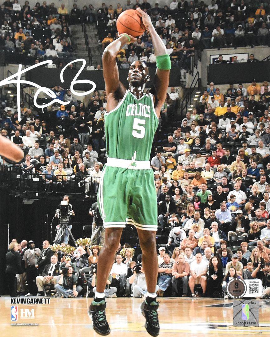 Kevin Garnett Signed Celtics 8x10 Photo (Beckett) at PristineAuction.com Kevin Garnett Signed Celtics 8x10 Photo (Beckett) at PristineAuction.com
