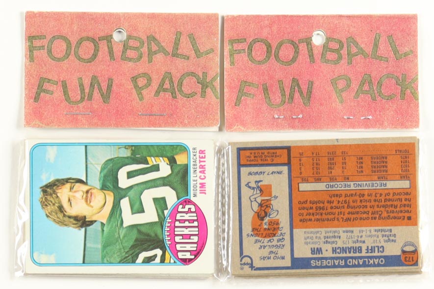 1976 Topps Football Cello Fun Pack Vending Box with (20) Packs at PristineAuction.com 1976 Topps Football Cello Fun Pack Vending Box with (20) Packs at PristineAuction.com