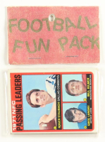1972 Topps Football Card Fun Pack with (10) Cards at PristineAuction.com