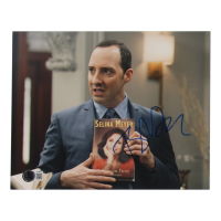Tony Hale Signed "Veep" 8x10 Photo (Beckett) at PristineAuction.com