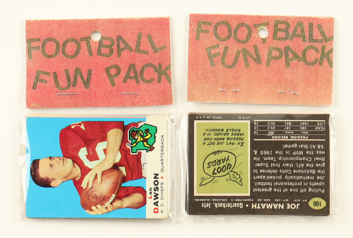 1969 Topps Football Cello Fun Pack Vending Box with (20) Packs at PristineAuction.com 1969 Topps Football Cello Fun Pack Vending Box with (20) Packs at PristineAuction.com