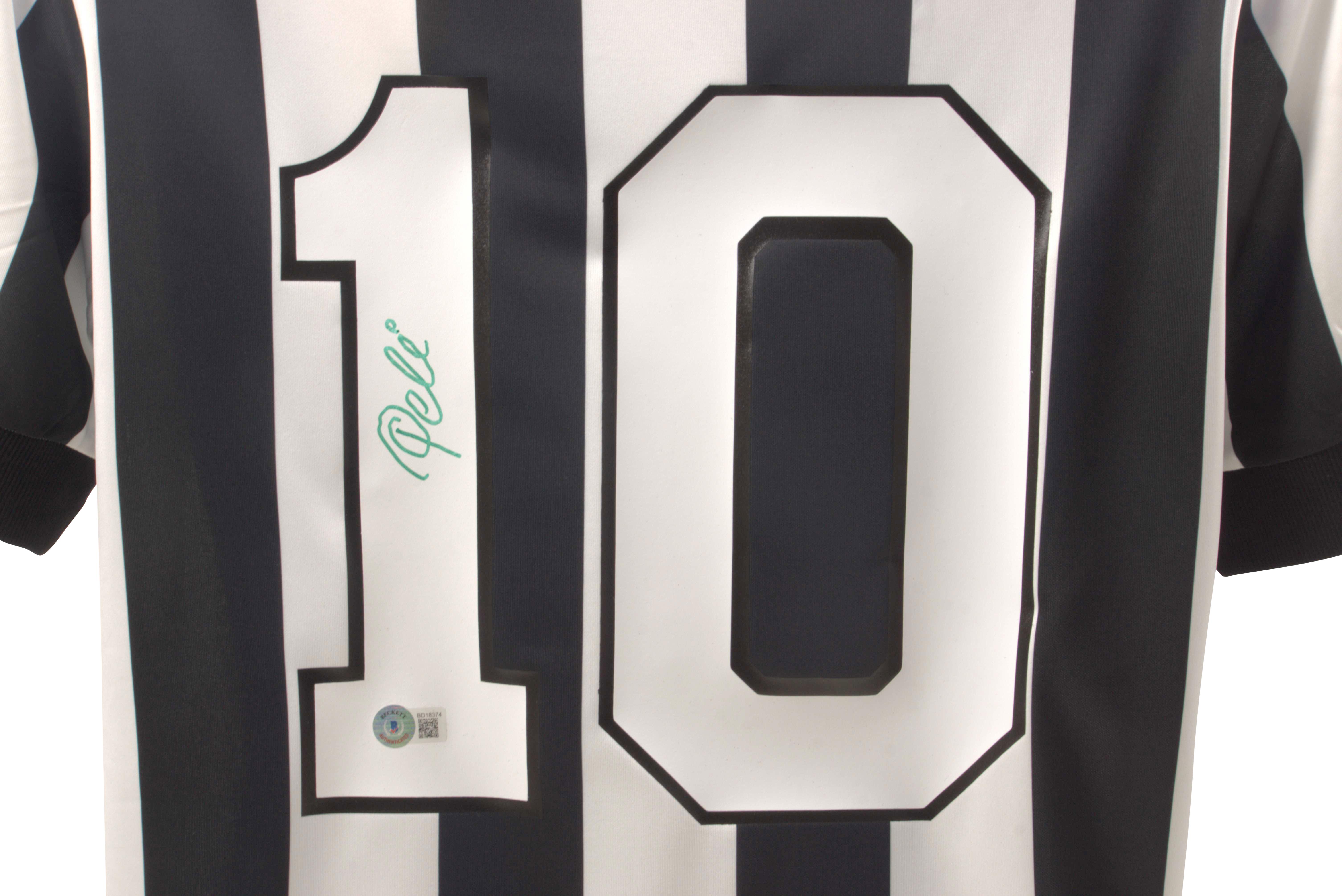 Pele Signed Jersey (Beckett) at PristineAuction.com Pele Signed Jersey (Beckett) at PristineAuction.com