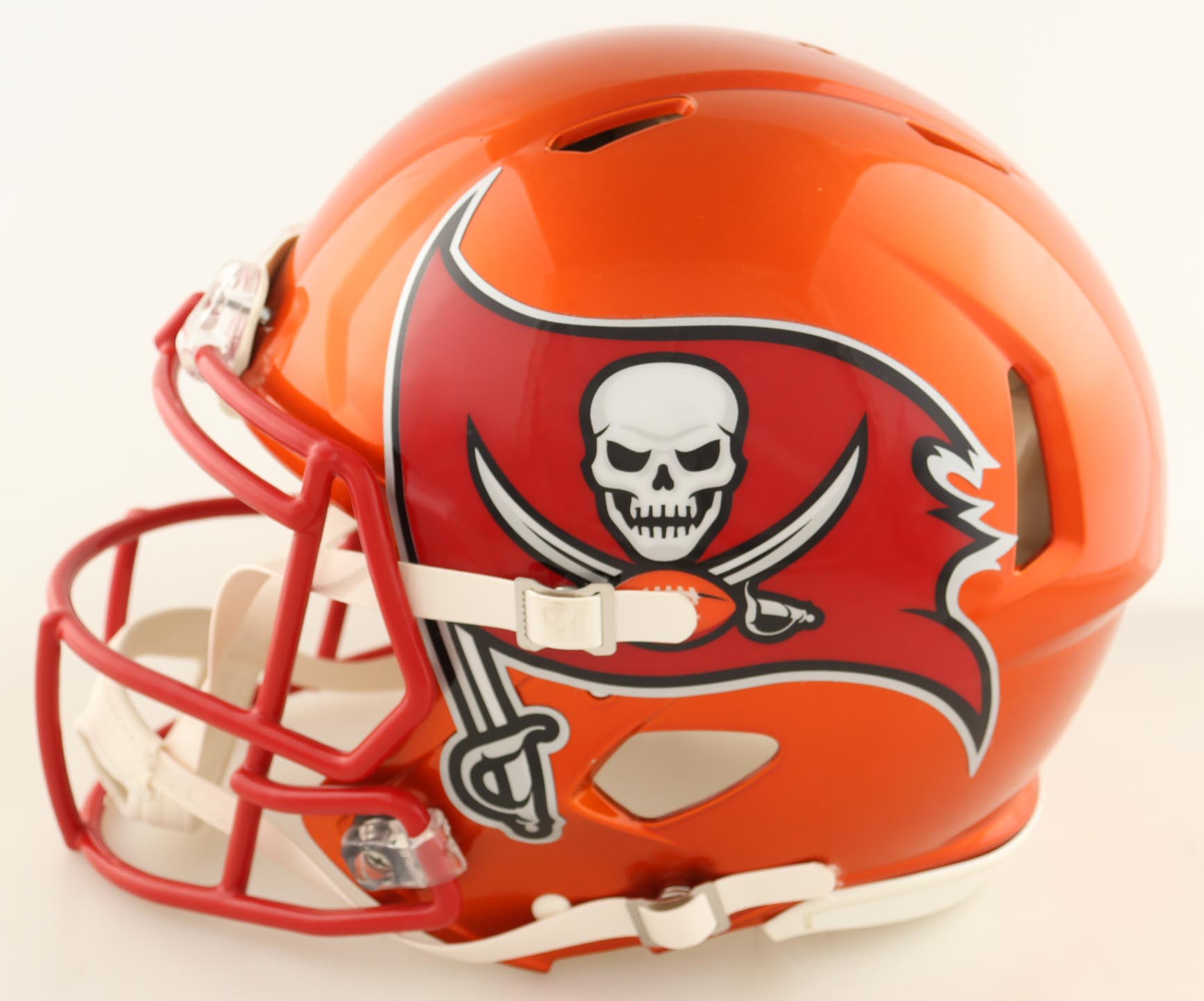 Chris Godwin Signed Buccaneers Full-Size Authentic On-Field Flash Alternate Speed Helmet (JSA) at PristineAuction.com Chris Godwin Signed Buccaneers Full-Size Authentic On-Field Flash Alternate Speed Helmet (JSA) at PristineAuction.com