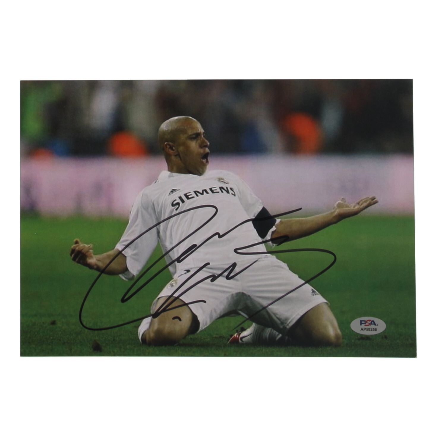 Roberto Carlos Signed 8x11.5 Photo (PSA) at PristineAuction.com Roberto Carlos Signed 8x11.5 Photo (PSA) at PristineAuction.com
