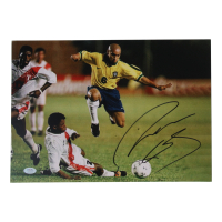 Roberto Carlos Signed 11.25x16.25 Photo (PSA) at PristineAuction.com