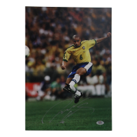 Roberto Carlos Signed 11.25x16.25 Photo (PSA) at PristineAuction.com