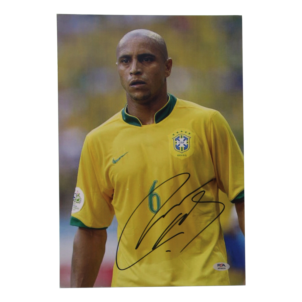 Roberto Carlos Signed 11.25x16.25 Photo (PSA) at PristineAuction.com