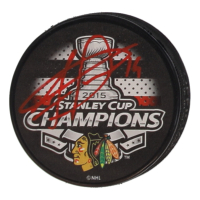 Jonathan Toews Signed Blackhawks 2015 Stanley Cup Logo Hockey Puck (Schwartz) at PristineAuction.com