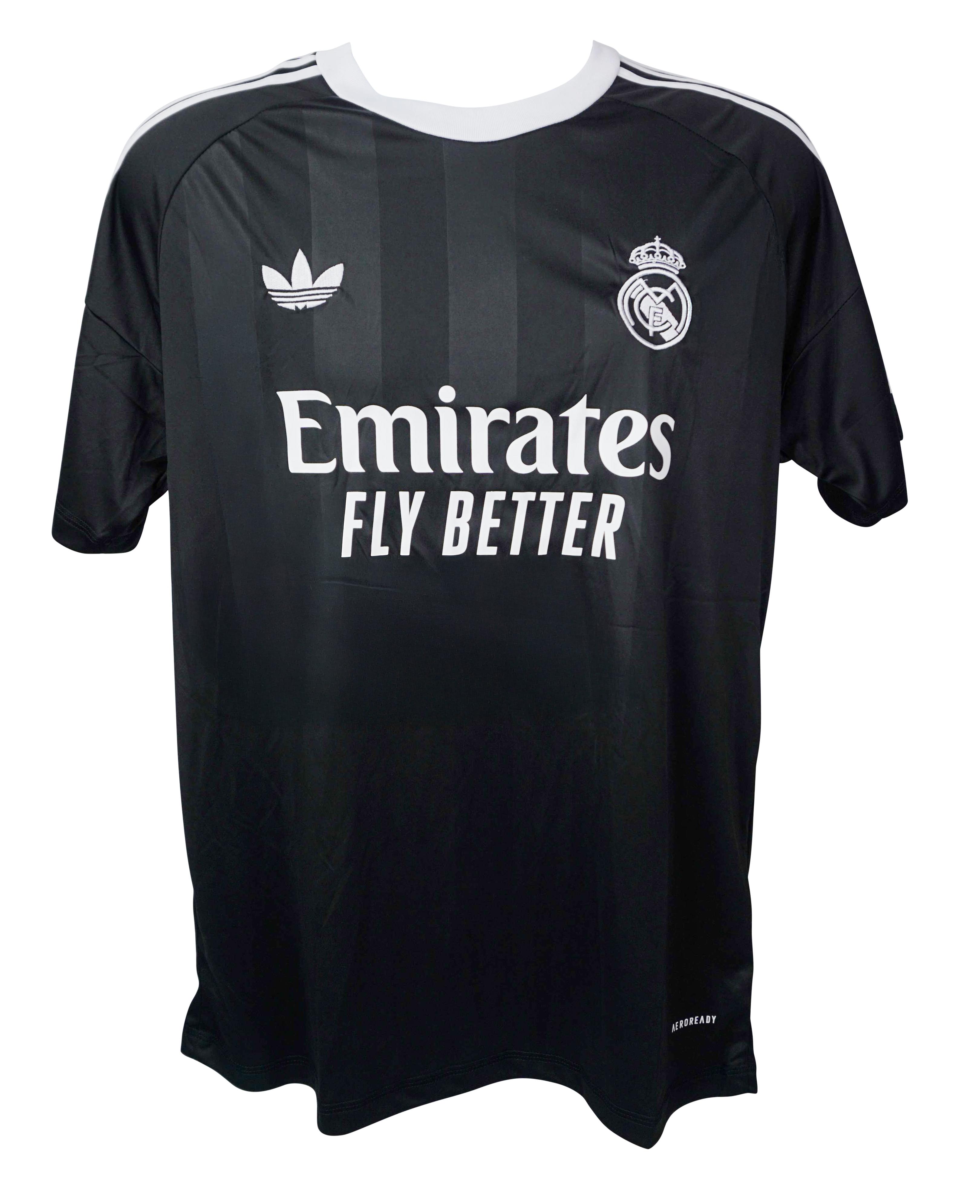 Thibaut Courtois Signed Real Madrid Adidas Authentic Jersey (Beckett) at PristineAuction.com Thibaut Courtois Signed Real Madrid Adidas Authentic Jersey (Beckett) at PristineAuction.com