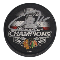 Andrew Shaw Signed Blackhawks 2015 Stanley Cup Logo Hockey Puck (Schwartz) at PristineAuction.com