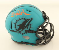 De'Von Achane Signed Dolphins Rave Alternate Speed Mini Helmet (Beckett) at PristineAuction.com